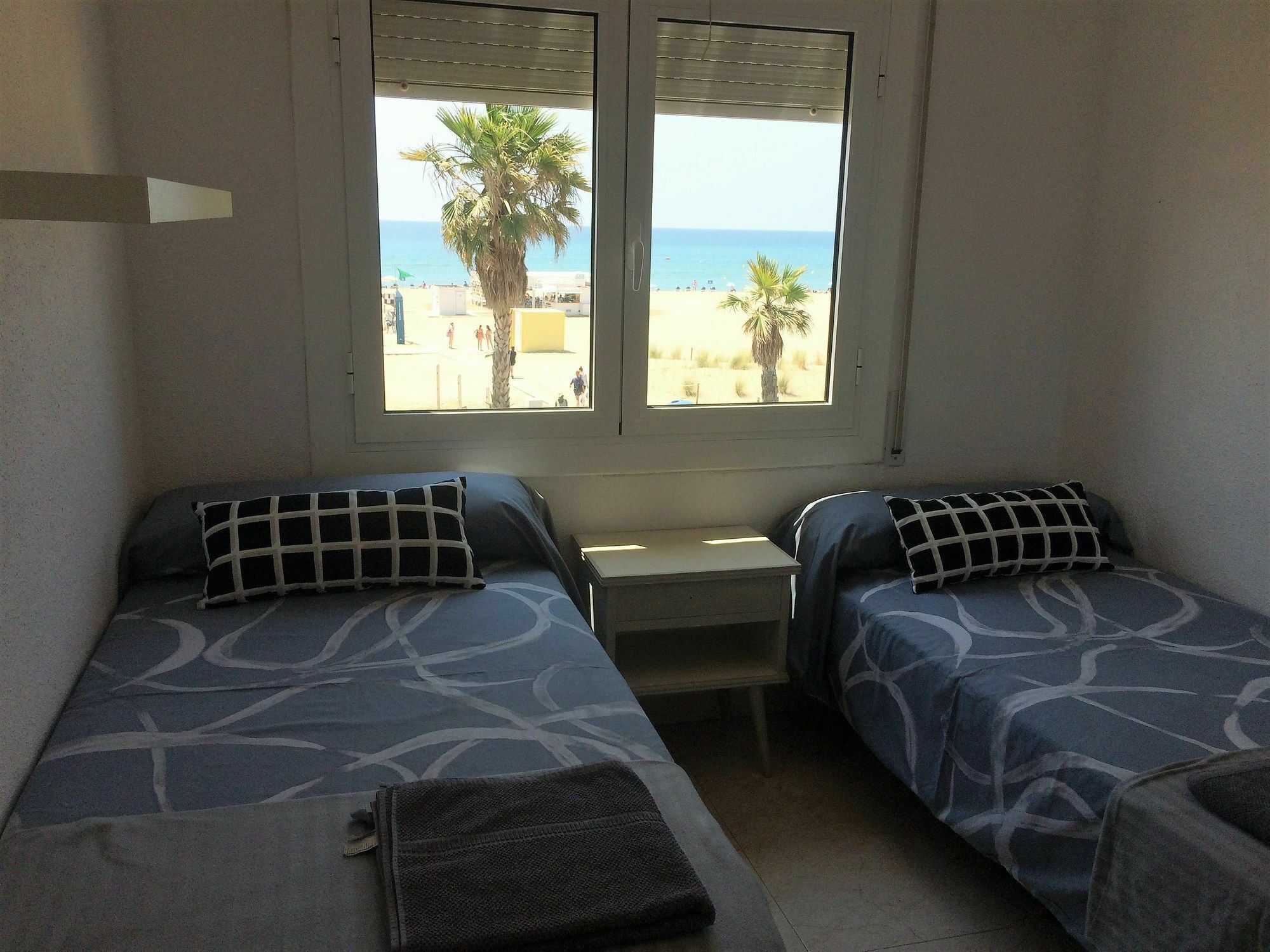 Calaluz Be My Guest Castelldefels Apartment Exterior photo